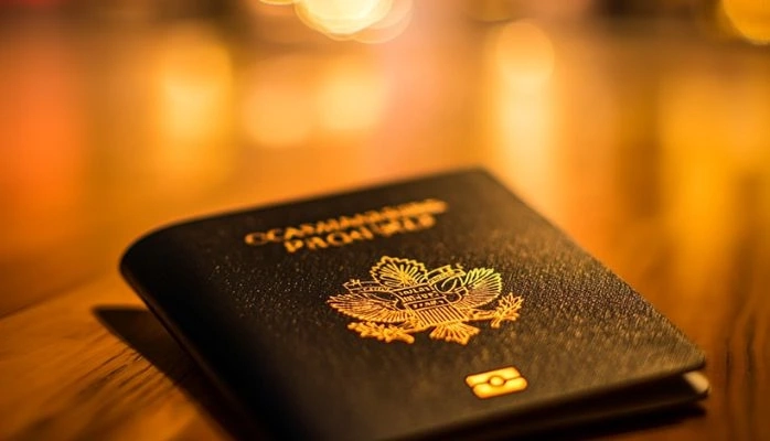 Droit d’asile : maintien de la qualité de réfugié et conditions d’éloignement